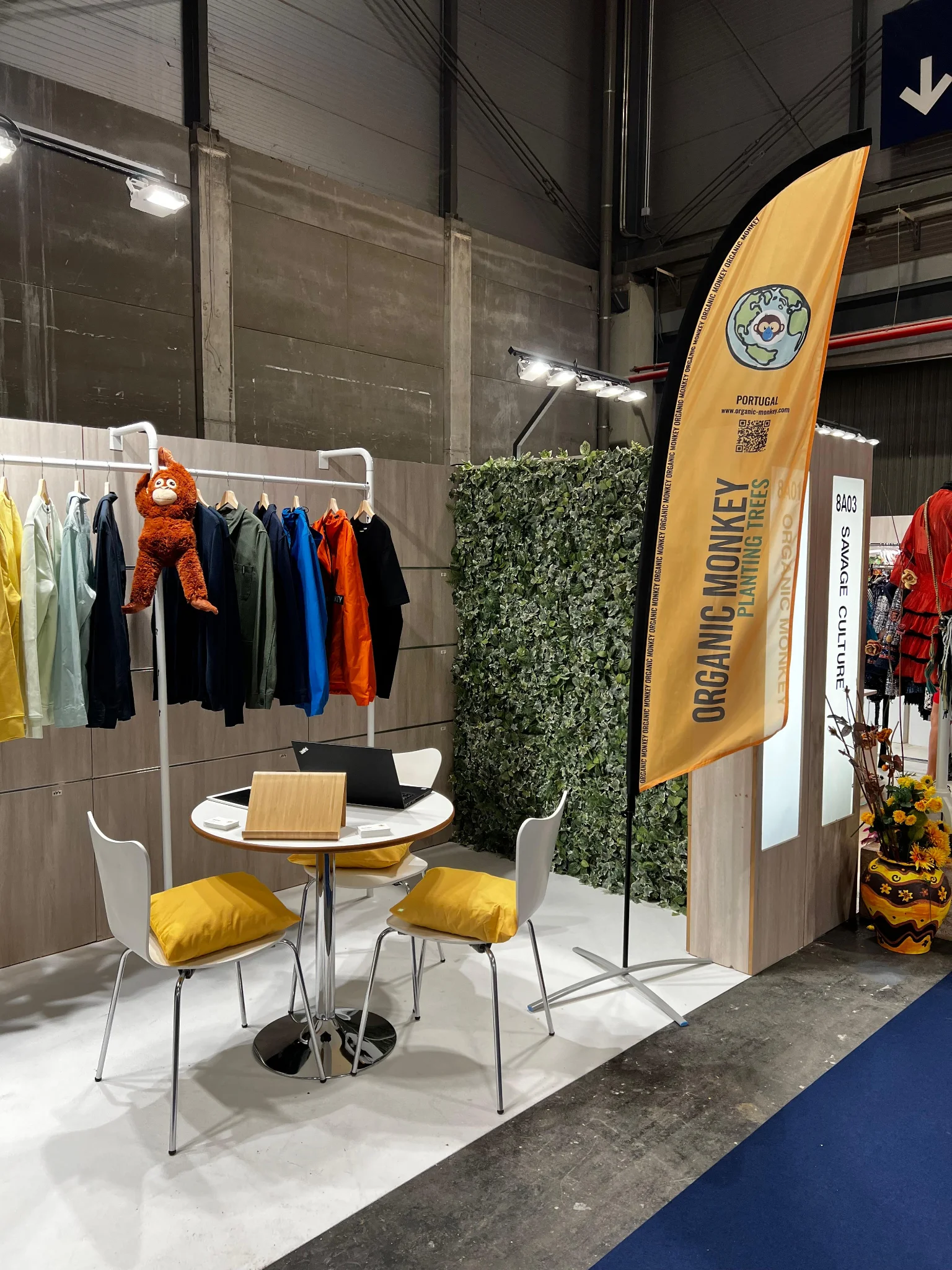 MADRID STAND - ORGANIC MONKEY® — imagem 1